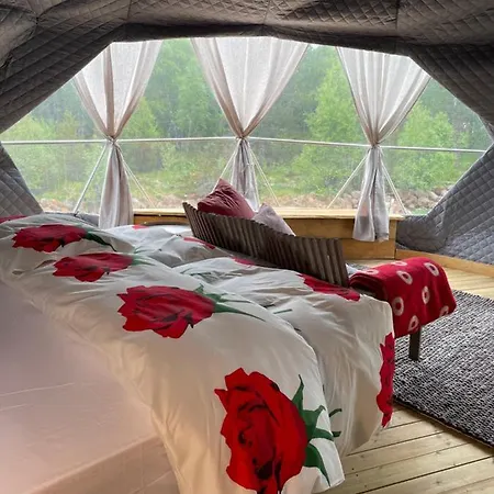 Brokkestoylen Luxury tent *